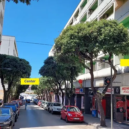 アパート Mirko ザダル