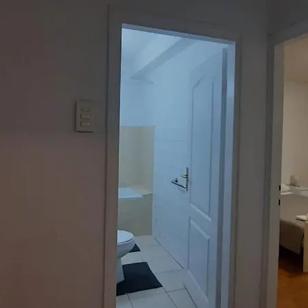 アパート Mirko ザダル