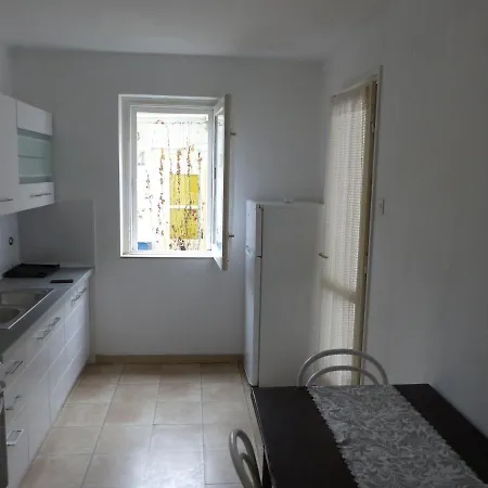 アパート Mirko ザダル